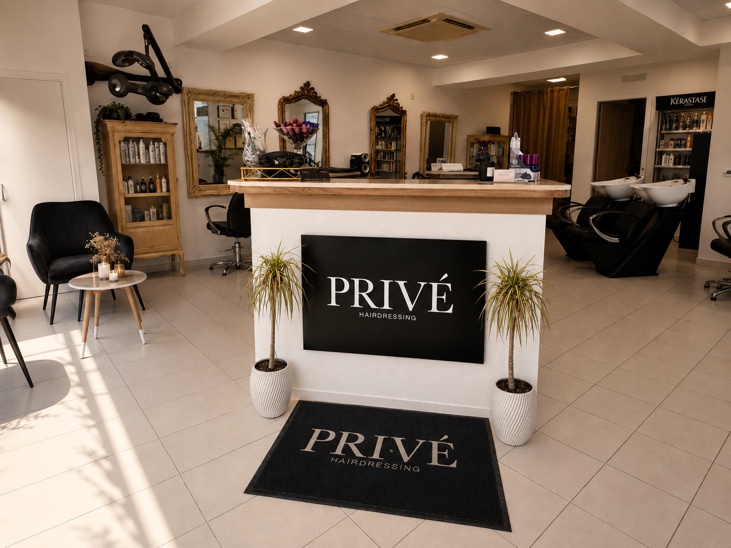 Privé Hairdressing salon interior
